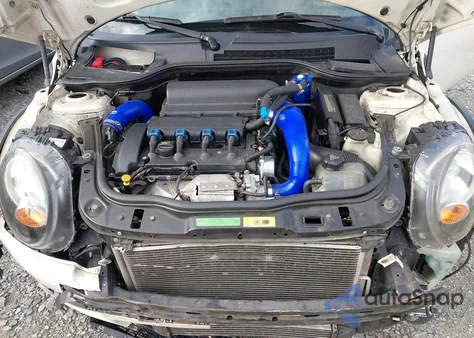 2010 Mini Cooper S из США, поврежденный, VIN WMWMF7C53ATZ72348